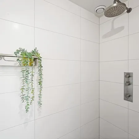 46 - Panorama | With Panoramic Water Views By The