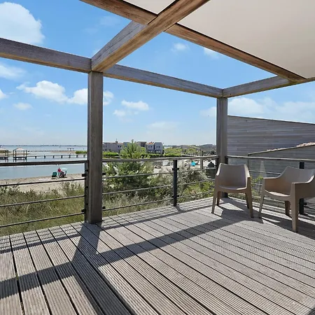 46 - Panorama | With Panoramic Water Views By The