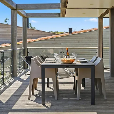 46 - Panorama | With Panoramic Water Views By The
